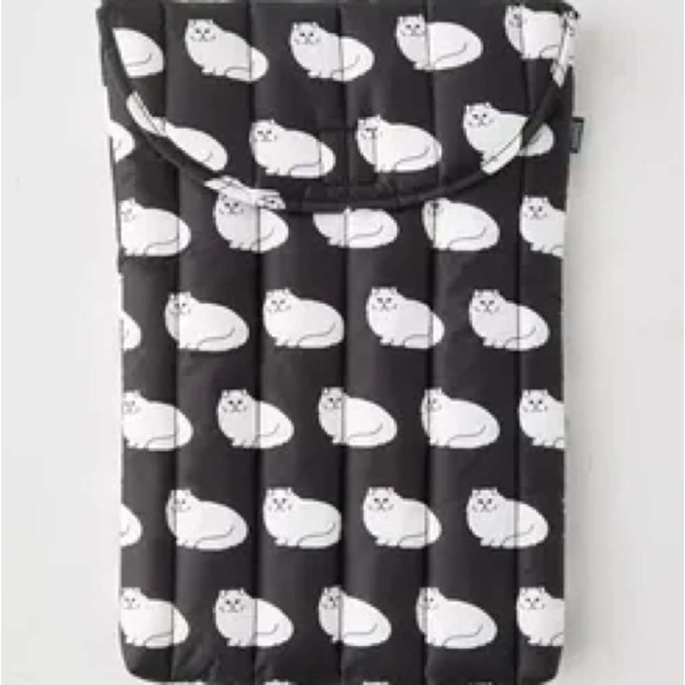 BAGGU Black and White Cat Tablet Sleeve